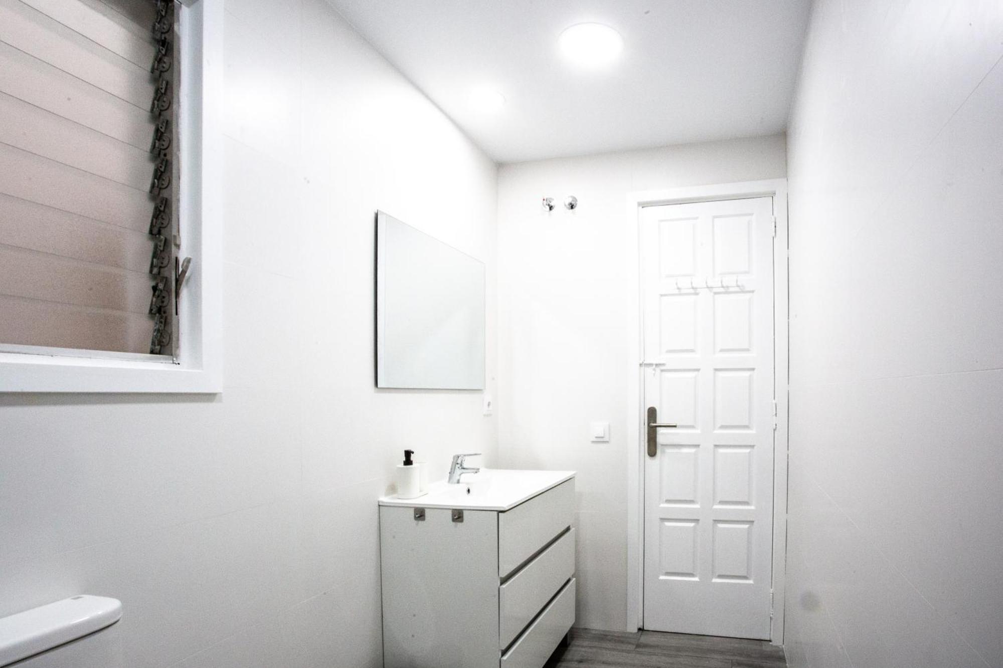Front Apartment *